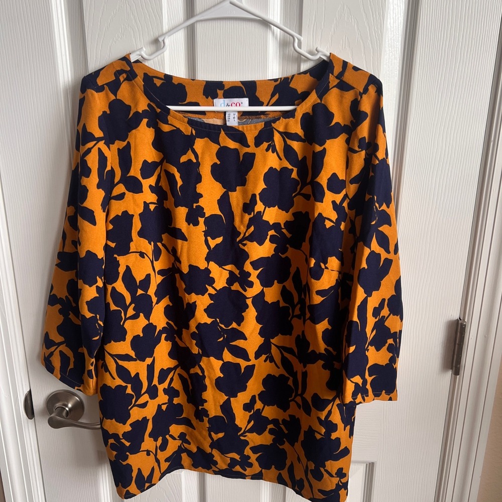 d & co Womens Floral Print‎ 3/4 Sleeve Top, Medium, Mustard Yellow & Navy